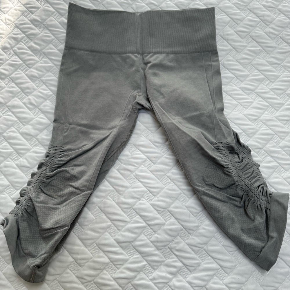 Lululemon High Rise Capri Pants